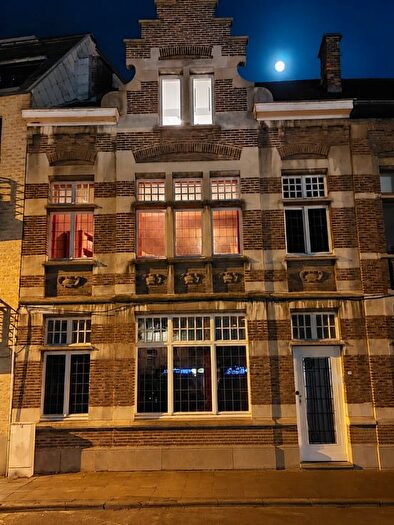 Maison 8 pièces à Koningin Astridlaan, Dendermonde, à louer