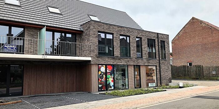 Kerkstraat, Oetingen : Appartement 2 pièces à louer