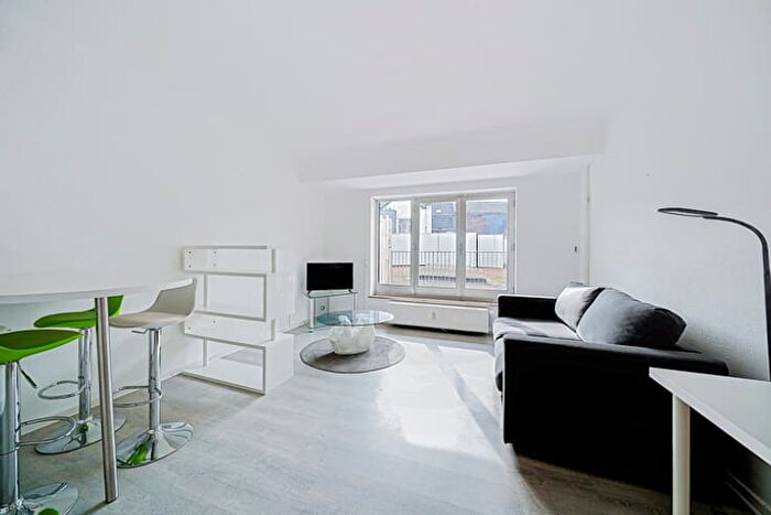 Appartement à Rue Vinâve d'Île, Liège, à louer