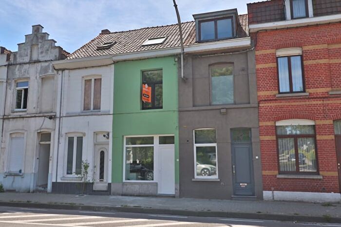 Doorniksesteenweg, KORTRIJK : Maison 3 pièces à vendre