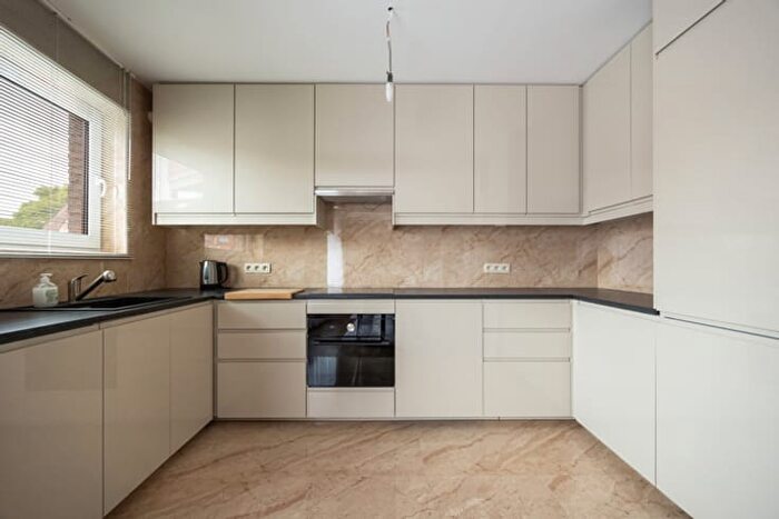 Appartement 2 pièces à Achtelsestraat, Hoogstraten, à vendre