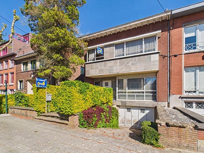 Rue Jules Destrée, La Louvière - Maison 5 pièces à vendre