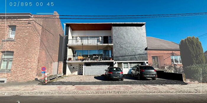 Maison 5 pièces à vendre à ForchieslaMarche, Henegouwen