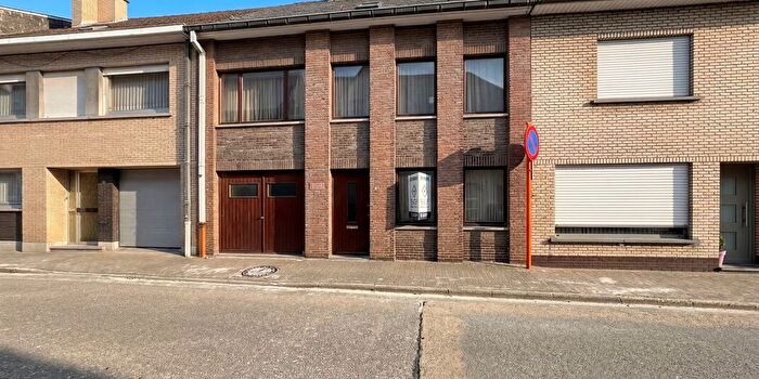 Maison 4 pièces à Nieuwstraat, Denderleeuw, à vendre