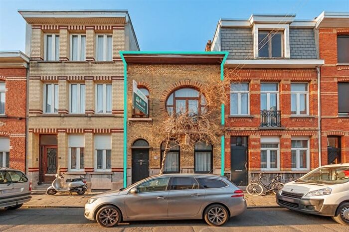 Maison 3 pièces à Van Duyststraat, DEURNE, à vendre