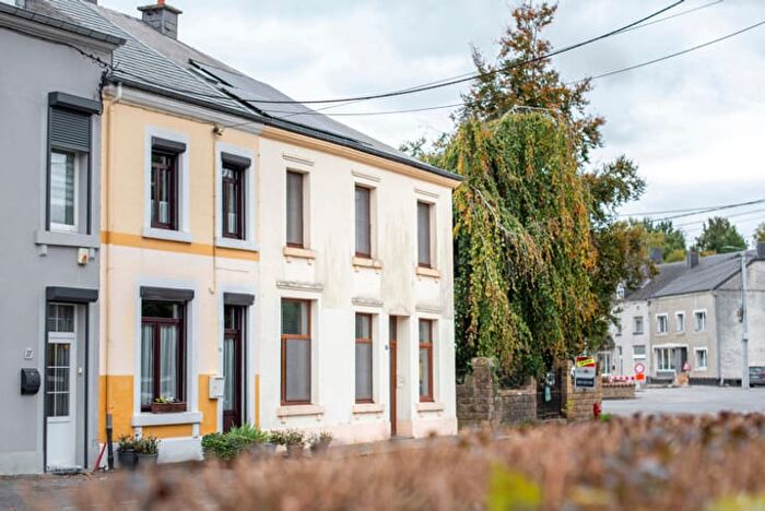 Maison 4 pièces à Rue du Moulin, Virton, à vendre