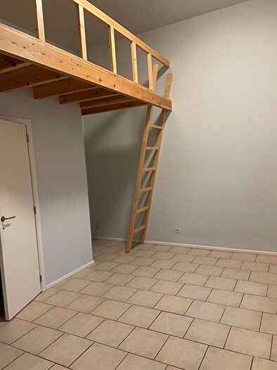 Rue De Flénu, Mons : Appartement à louer