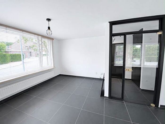 Appartement 2 pièces à Jos Hostelaan, B, à louer