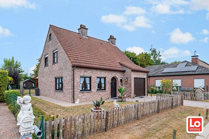 Maison 16 pièces à vendre à Camille D'Havéstraat, SintAmandsberg