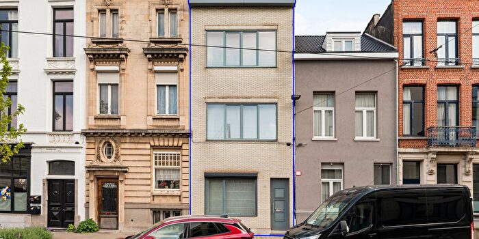Guldenvliesstraat, Berchem : Maison 4 pièces à vendre