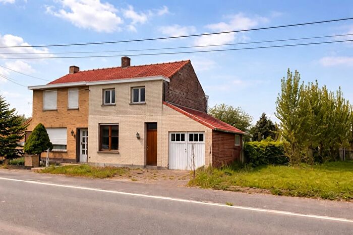 Maison 10 pièces à vendre à Roesbruggestraat, BeverenaandeIjzer