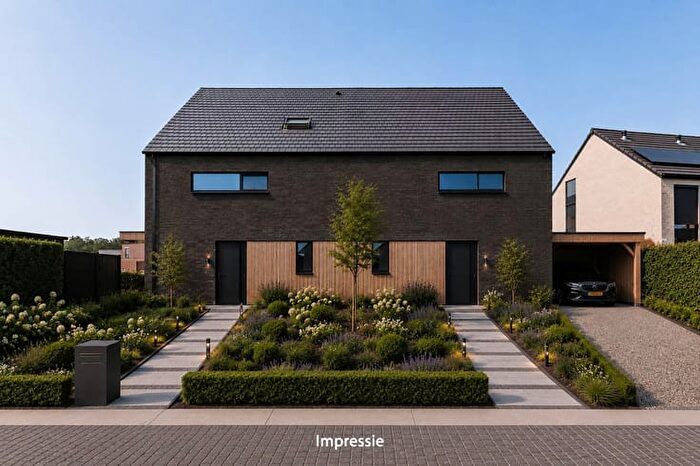 Maison 4 pièces à vendre à Steenakkerstraat, Diepenbeek