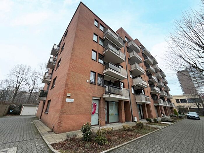 Appartement 3 pièces à vendre - rue de la neuville