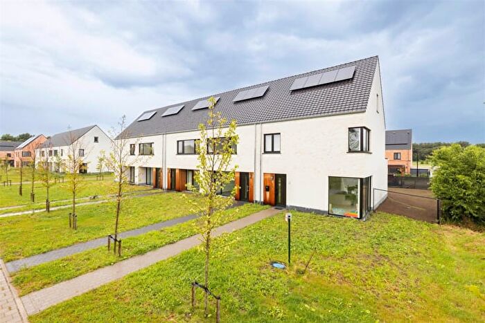 t Binnenhof, MEERHOUT : Maison 3 pièces à vendre