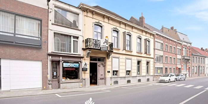 Maison 9 pièces à vendre à Ieperstraat, Tielt