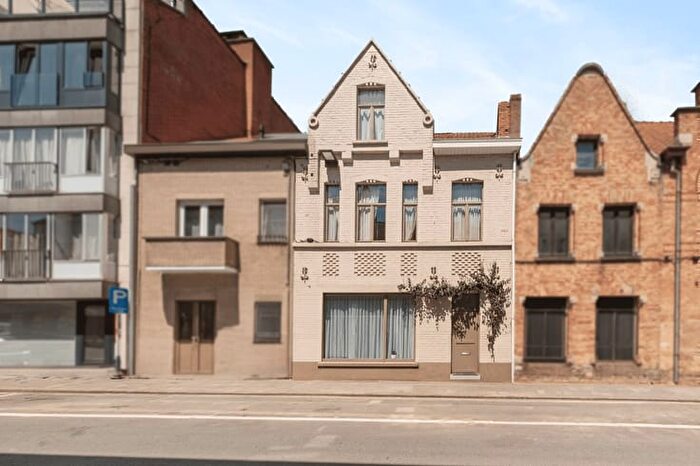 Maison 18 pièces à Iepersestraat, Roeselare, à vendre