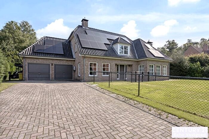 Maison 5 pièces à Vlinderweg, OudTurnhout, à vendre