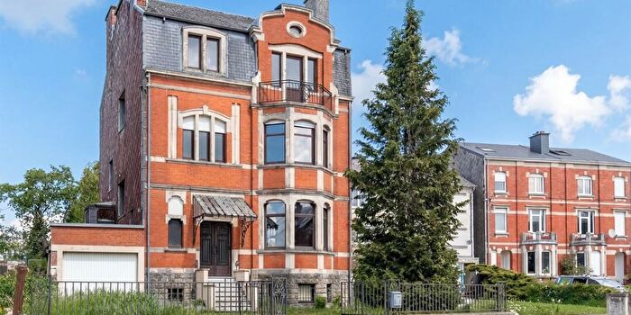 Maison 6 pièces à Avenue de Mersch, Arlon, à vendre