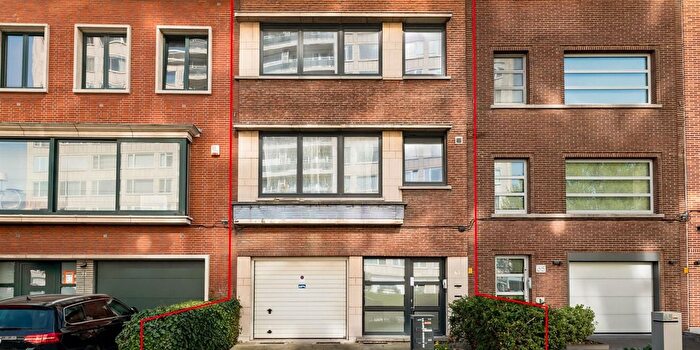 Maison 5 pièces à Jupiterstraat, Berchem, à vendre