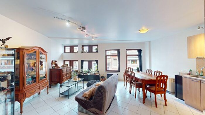 Appartement 2 pièces à Rue PuitsenSock, Liège, à vendre