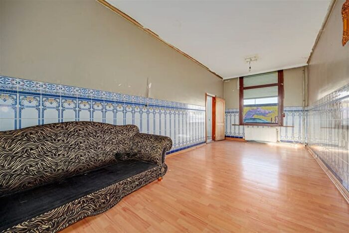 Tweemontstraat, DEURNE : Maison 4 pièces à vendre