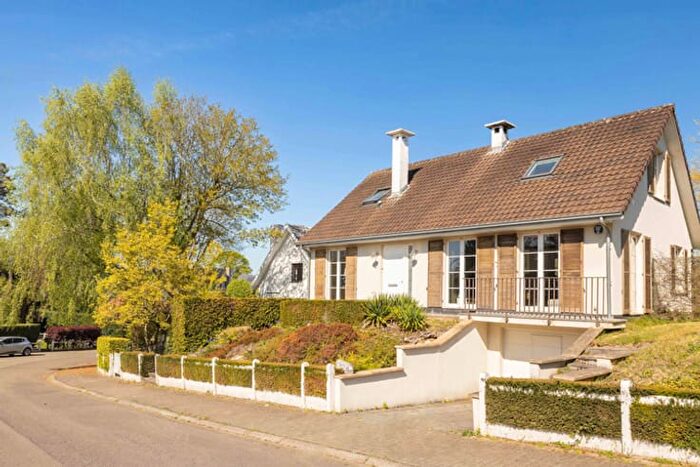 Maison 4 pièces à vendre à Avenue des Poules d'Eau, RhodeSaintGenèse