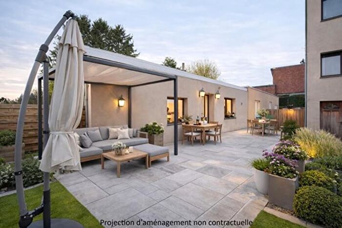 Rue de l'Indépendance, SaintNicolas : Maison 1 pièce à vendre