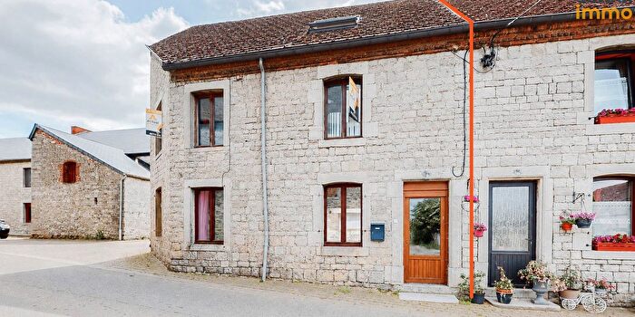 Rue de lHorloge, Senzeille : Maison 4 pièces à vendre