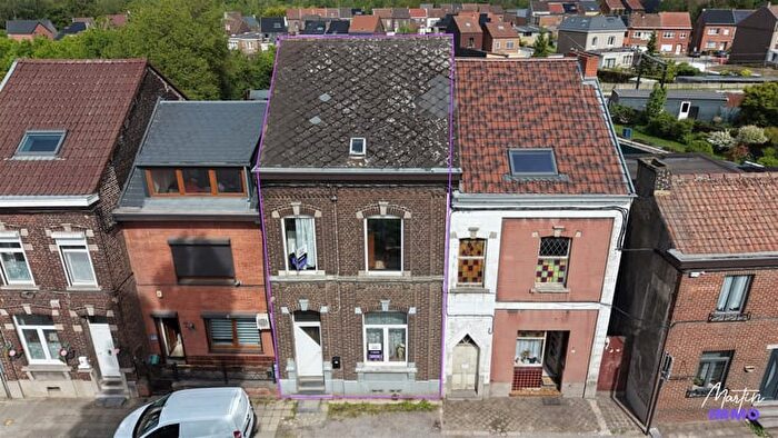 Maison 3 pièces à Chaussée de Châtelineau, MontigniesSurSambre, à vendre