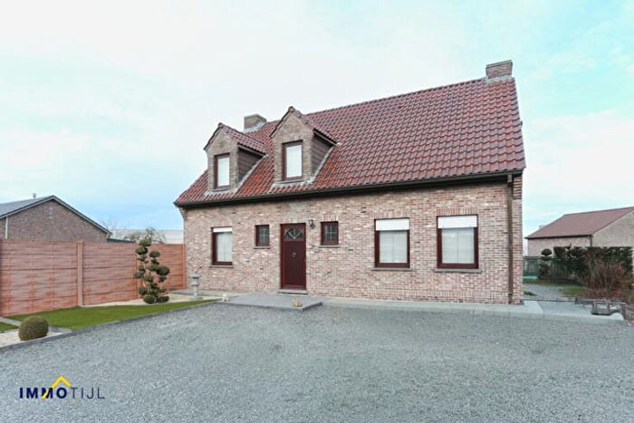 Maison 4 pièces à Steenweg op Dendermonde, Opwijk, à vendre