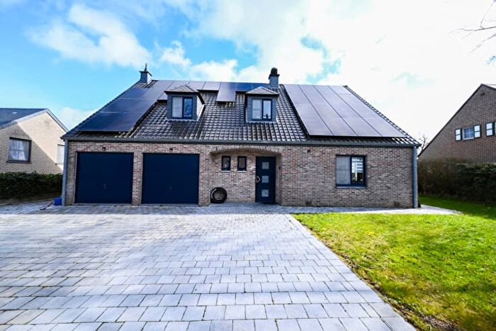 Maison 4 pièces à vendre - Rue Forville, Clavier