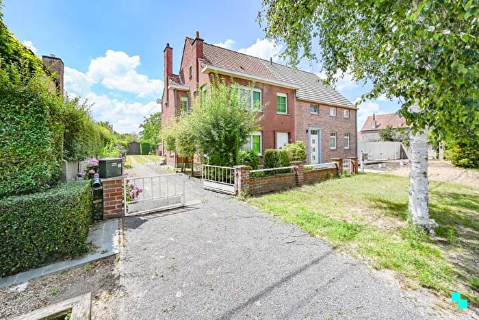Maison 12 pièces à vendre - Lijsterstraat, Zulte