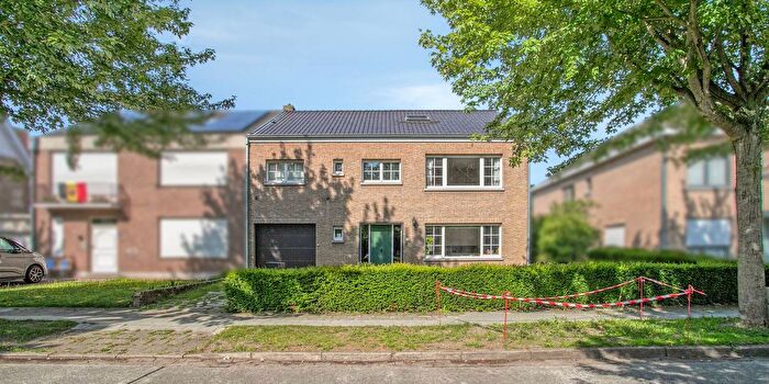 Maison 6 pièces à Manitobalaan, SintAndries, à vendre