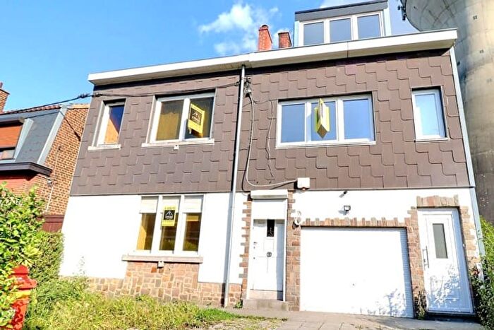 Maison 5 pièces à vendre à Rue des Déportés, Charleroi Marcinelle