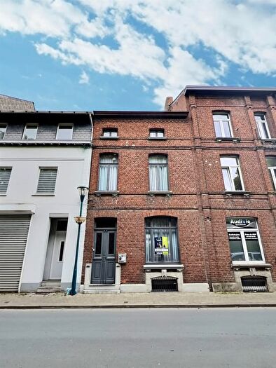 Maison 2 pièces à Rue du Pavillon, Chimay, à vendre