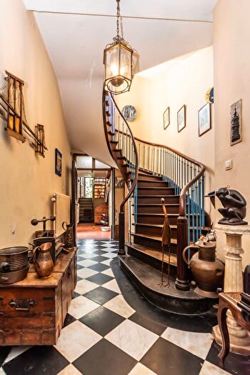 Maison à Rue De La Biche, Mons, à vendre