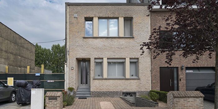 Maison 3 pièces à vendre à Zwaantjeslei, Merksem