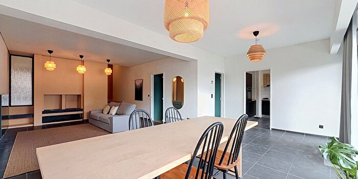 Appartement 3 pièces à vendre à Avenue de Waterloo, Charleroi