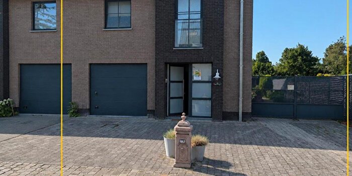 Maison 3 pièces à Boterbloemstraat, Zandvoorde, à vendre