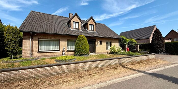 Maison 5 pièces à vendre à Klonkeveldstraat, Asper