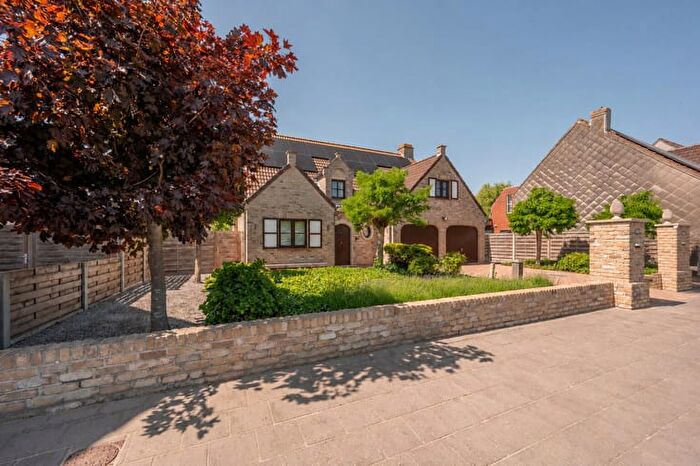 Canadezenstraat, Brugge : Maison 5 pièces à vendre