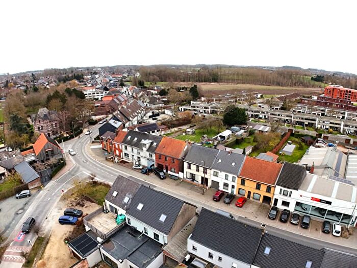 Maison 13 pièces à vendre à Stationsstraat, Oosterzele