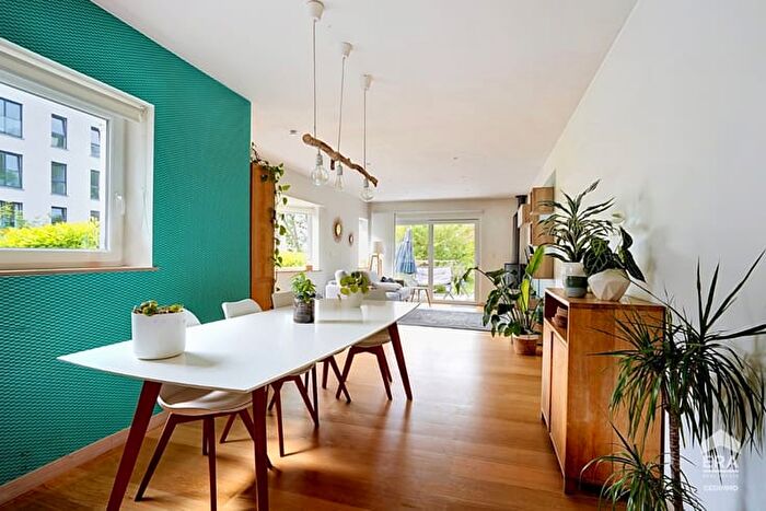 Avenue de Wisterzée, CourtSaintétienne - Maison 5 pièces à vendre