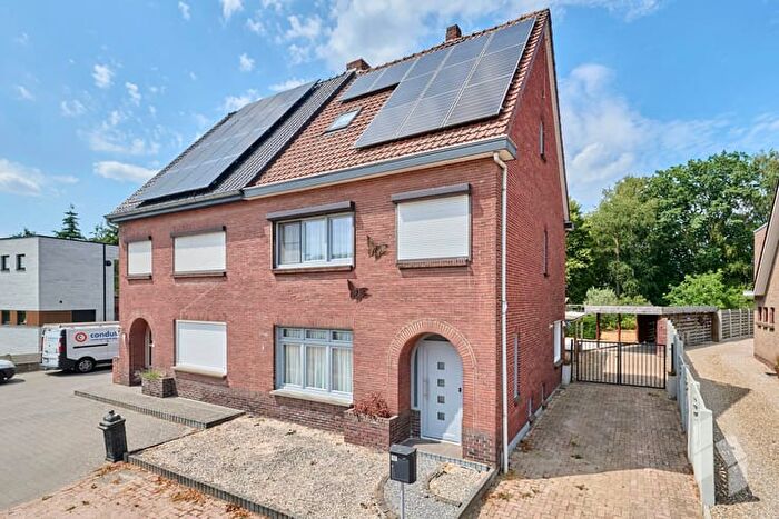 Maison 4 pièces à Salvatorstraat, HamontAchel, à vendre