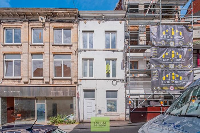 Rue Modeste Cornil, Charleroi Gosselies : Maison 5 pièces à vendre