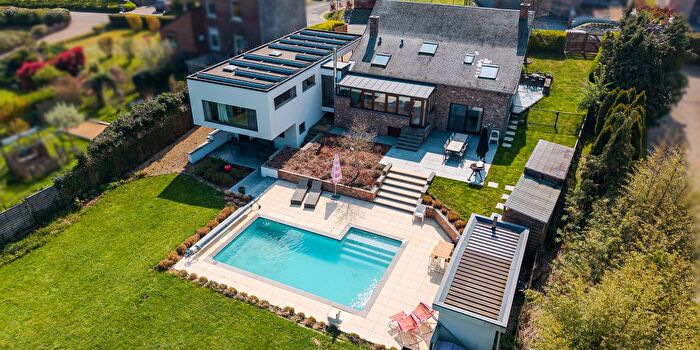 Maison 4 pièces à vendre à Dave, Namen