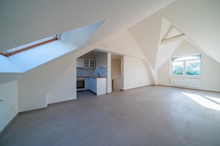 Appartement 9 pièces à Rue De Farciennes, ROSELIES, à vendre