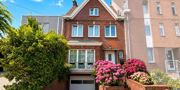 Maison 4 pièces à vendre à Moeskroen, Henegouwen