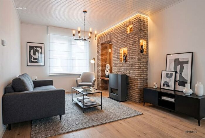 Linnaeusstraat, BORGERHOUT : Maison 3 pièces à vendre