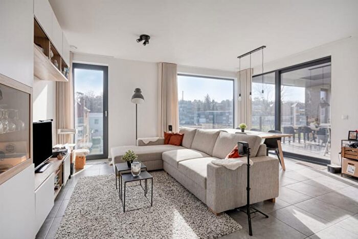 Hallesesteenweg A, SINTGENESIUSRODE : Appartement 1 pièce à vendre